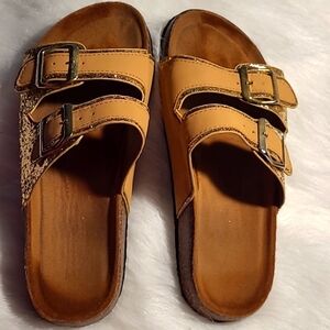 GOLD SPARKLE SANDALS